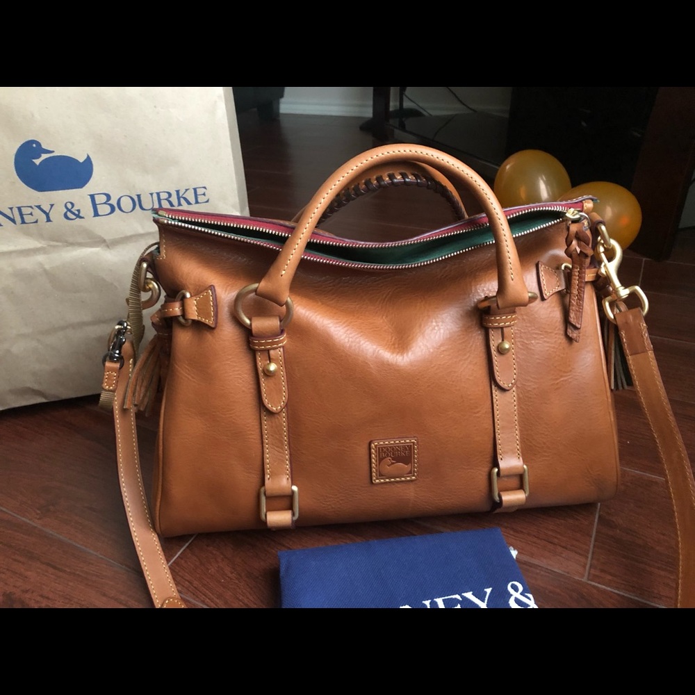 *SOLD* NWT Dooney & Bourke Florentine Satchel M